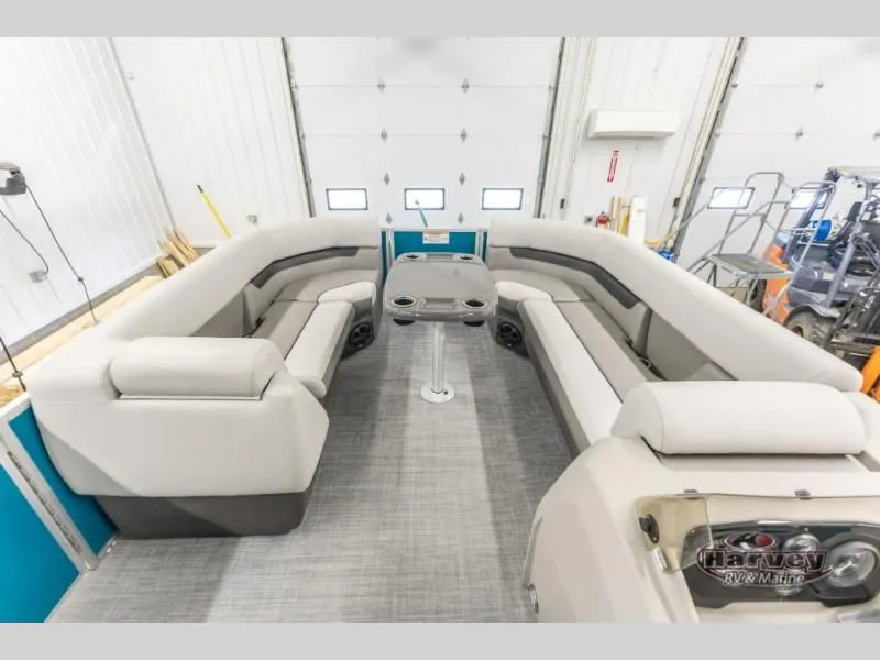 Slide: The Image of Vectra Sport 23 RL 2025 - 18