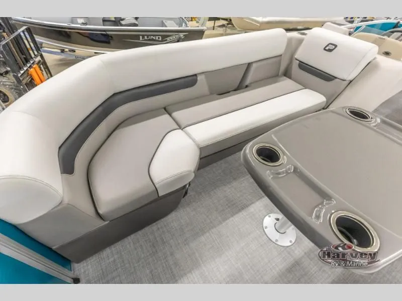 Slide: The Image of Vectra Sport 23 RL 2025 - 21