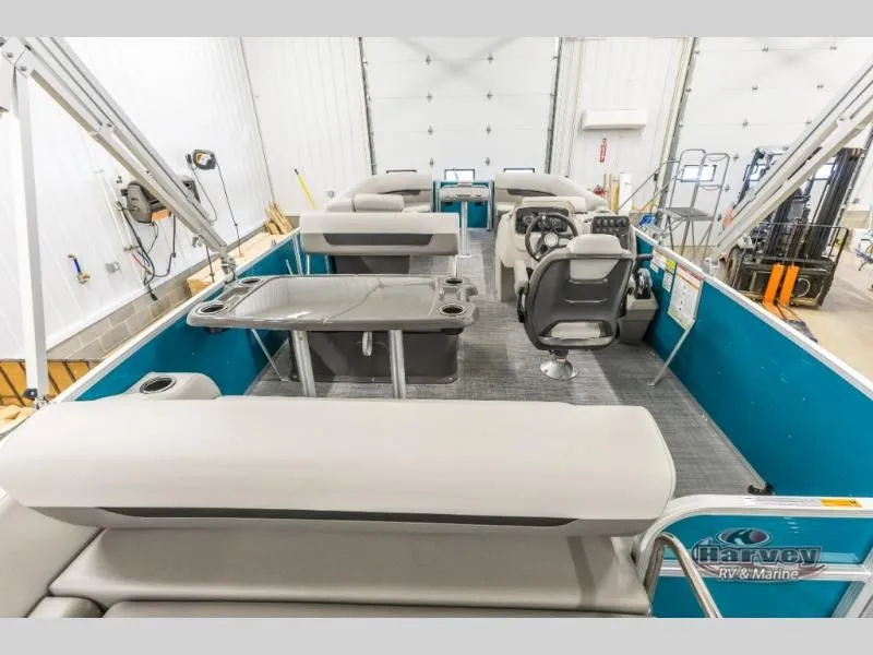 Slide: The Image of Vectra Sport 23 RL 2025 - 6