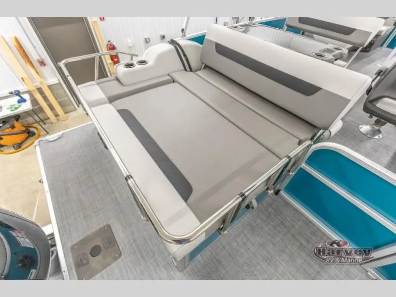 Slide: The Image of Vectra Sport 23 RL 2025 - 9