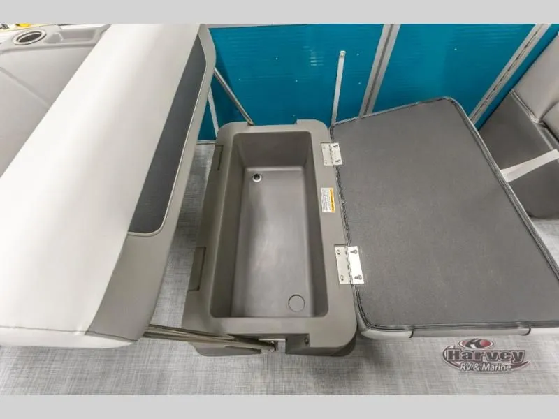 Slide: The Image of Vectra Classic 21 RL 2025 - 12