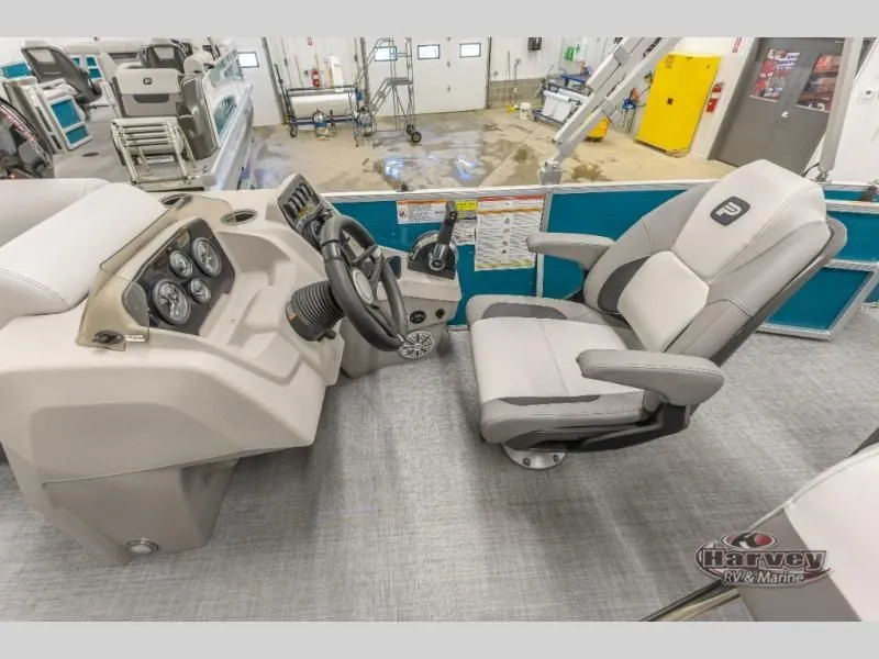 Slide: The Image of Vectra Classic 21 RL 2025 - 13