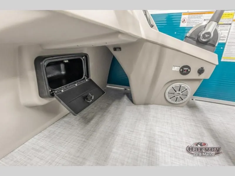 Slide: The Image of Vectra Classic 21 RL 2025 - 16