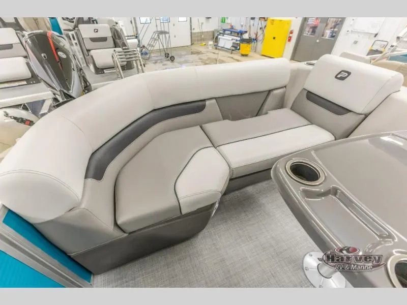 Slide: The Image of Vectra Classic 21 RL 2025 - 19