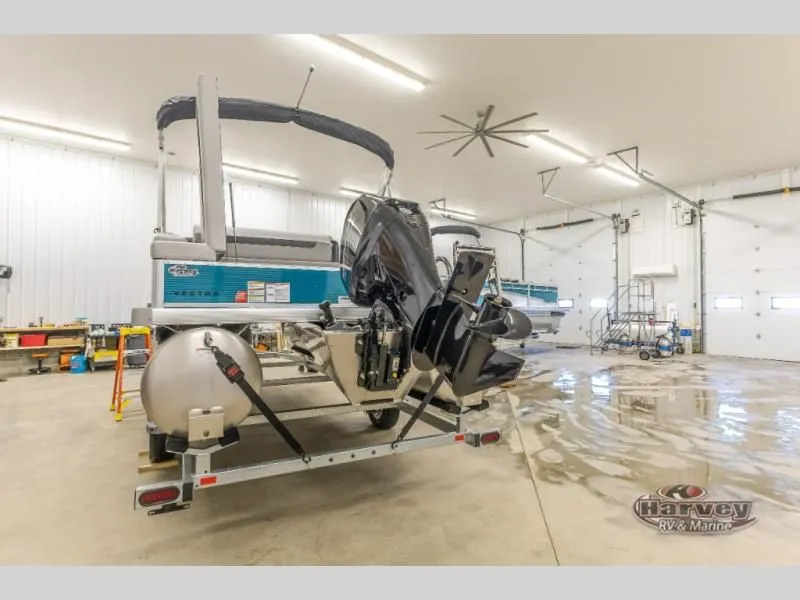 Slide: The Image of Vectra Classic 21 RL 2025 - 3