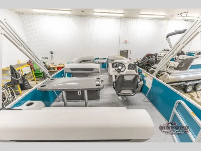 Slide: The Image of Vectra Classic 21 RL 2025 - 5