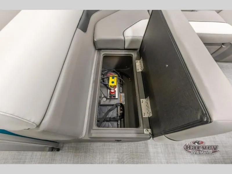 Slide: The Image of Vectra Sport 21 L 2025 - 12