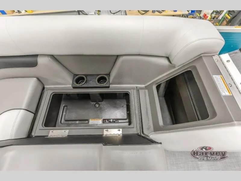 Slide: The Image of Vectra Sport 21 L 2025 - 13