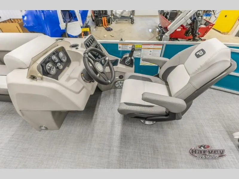 Slide: The Image of Vectra Sport 21 L 2025 - 14