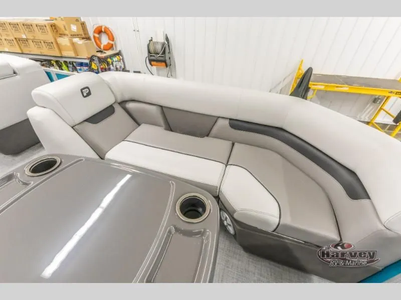 Slide: The Image of Vectra Sport 21 L 2025 - 20