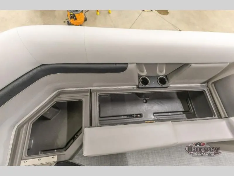 Slide: The Image of Vectra Sport 21 L 2025 - 23