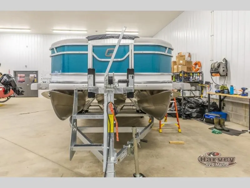 Slide: The Image of Vectra Sport 21 L 2025 - 3