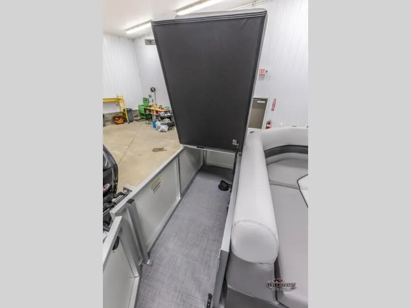 Slide: The Image of Vectra Speed 23 L 2025 - 10