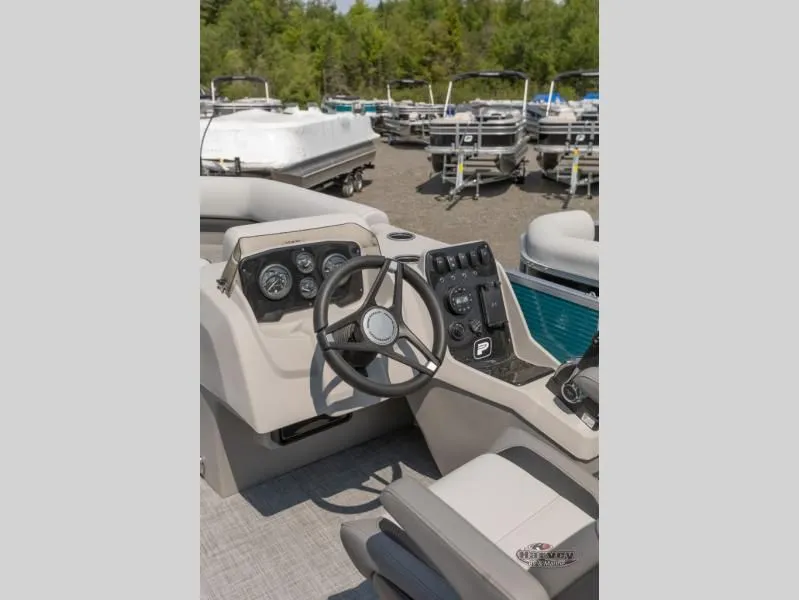 Slide: The Image of Vectra Classic 21 RL 2025 - 10