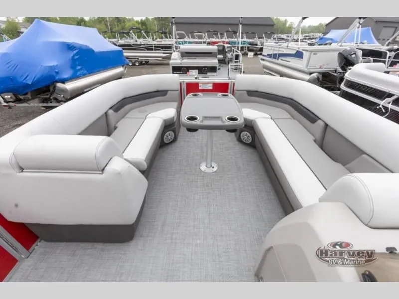 Slide: The Image of Vectra Classic 21 L 2025 - 11