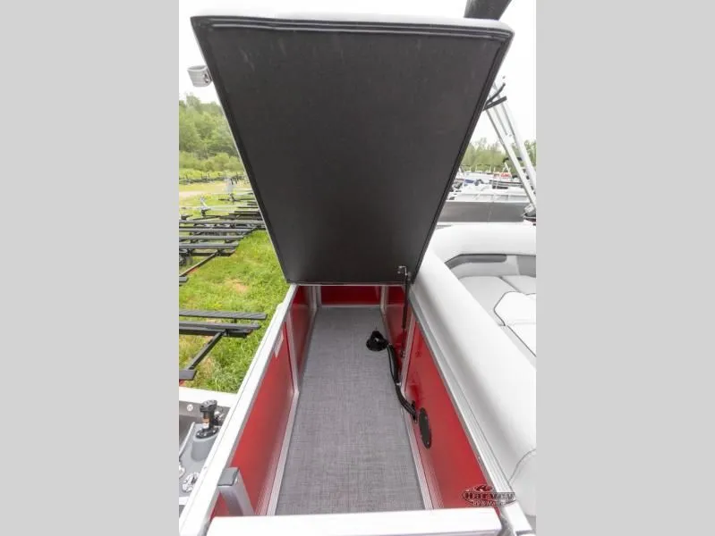 Slide: The Image of Vectra Classic 21 L 2025 - 7