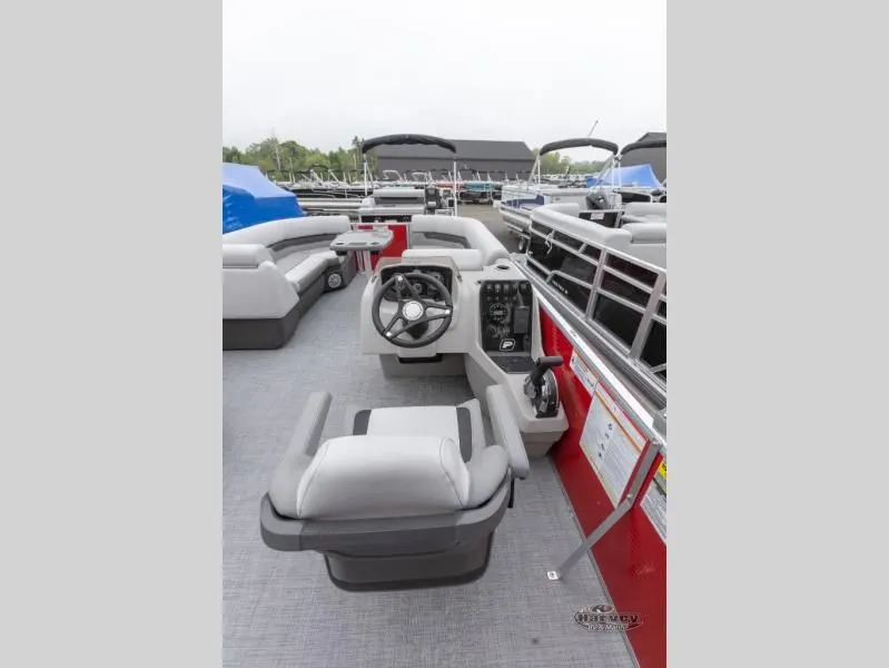 Slide: The Image of Vectra Classic 21 L 2025 - 8