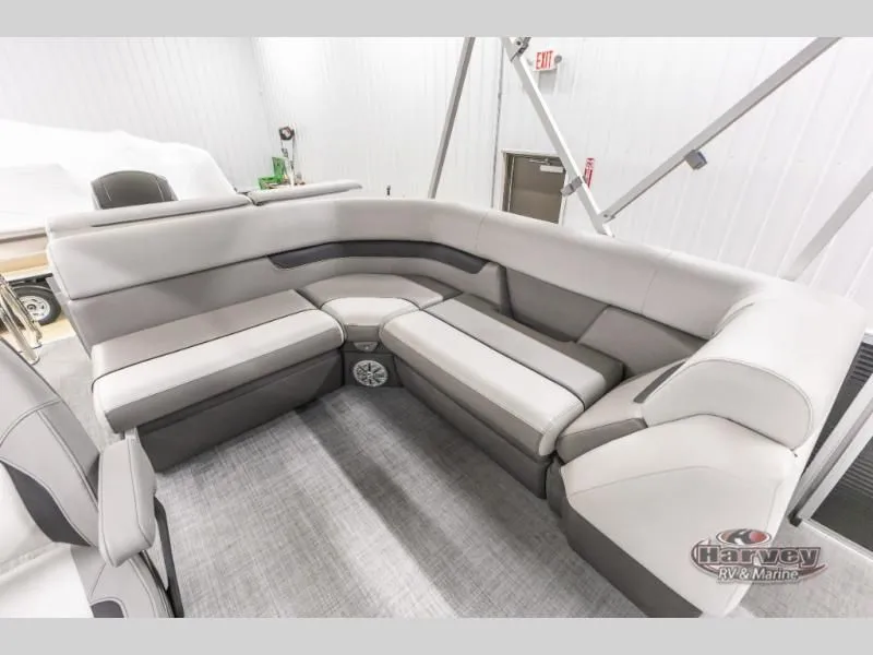 Slide: The Image of Vectra Sport 21 L 2025 - 11