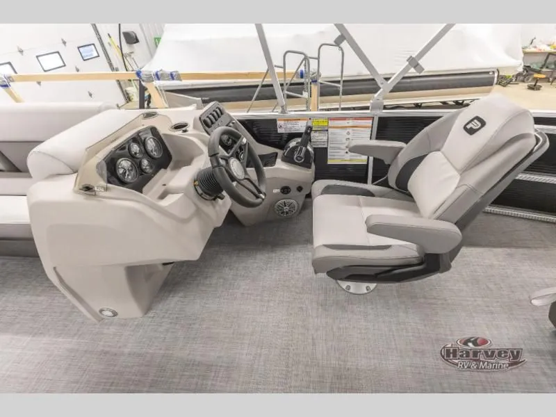 Slide: The Image of Vectra Sport 21 L 2025 - 14