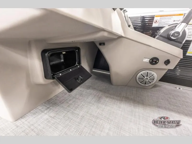 Slide: The Image of Vectra Sport 21 L 2025 - 19