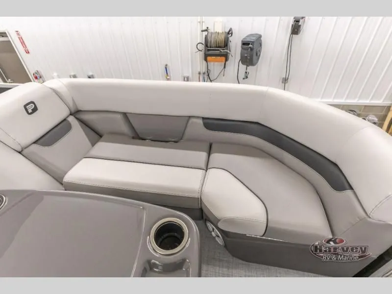 Slide: The Image of Vectra Sport 21 L 2025 - 20