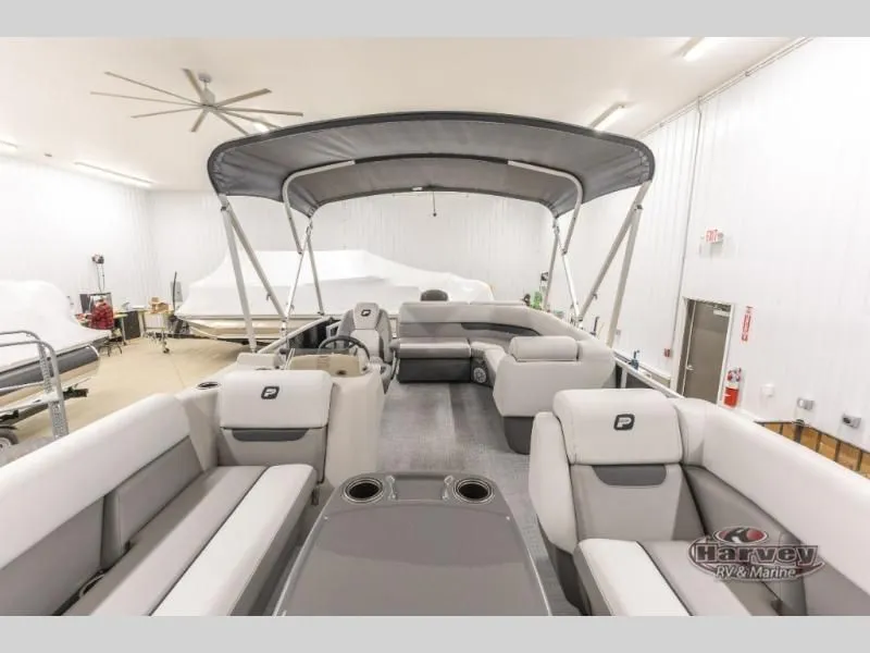 Slide: The Image of Vectra Sport 21 L 2025 - 7