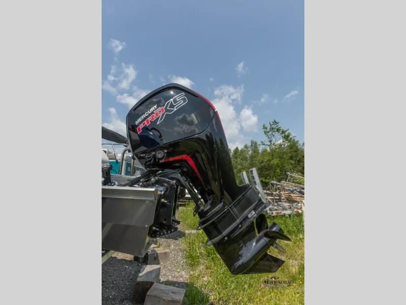 Slide: The Image of Vectra Speed 23 XT 2025 - 5