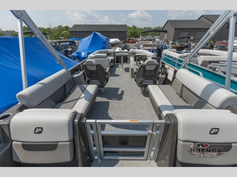 Slide: The Image of Vectra Speed 23 XT 2025 - 7