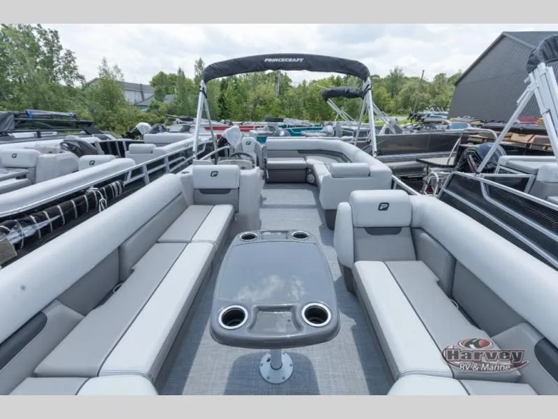 Slide: The Image of Vectra Speed 23 L 2025 - 6