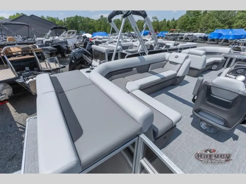 Slide: The Image of Vectra Speed 23 L 2025 - 8