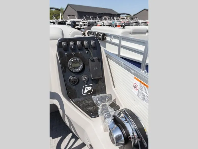 Slide: The Image of Vectra Classic 21 L 2025 - 11