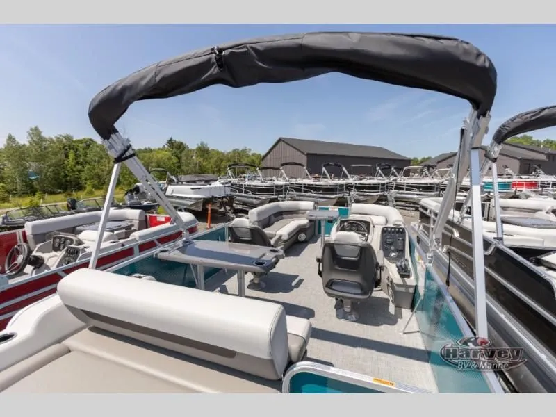 Slide: The Image of Vectra Classic 21 RL 2025 - 7