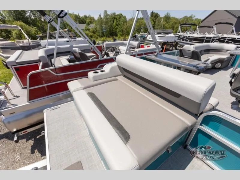 Slide: The Image of Vectra Classic 21 RL 2025 - 8