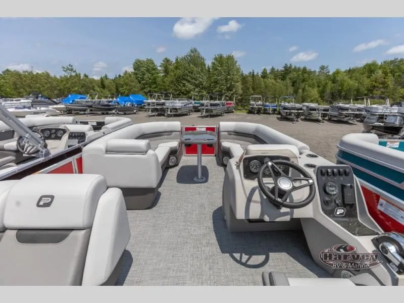 Slide: The Image of Vectra Classic 21 RL 2025 - 10