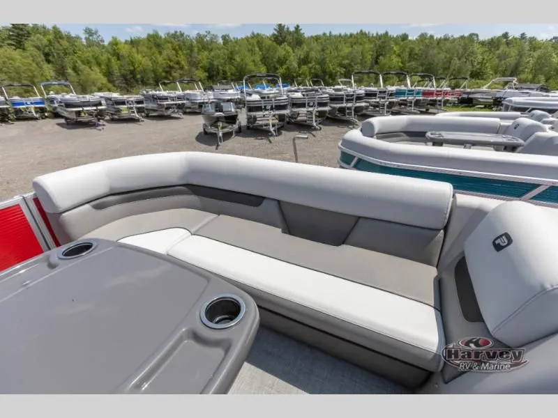 Slide: The Image of Vectra Classic 21 RL 2025 - 14