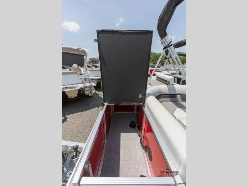 Slide: The Image of Vectra Classic 21 RL 2025 - 9