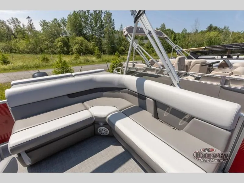 Slide: The Image of Vectra Classic 19 L 2025 - 10