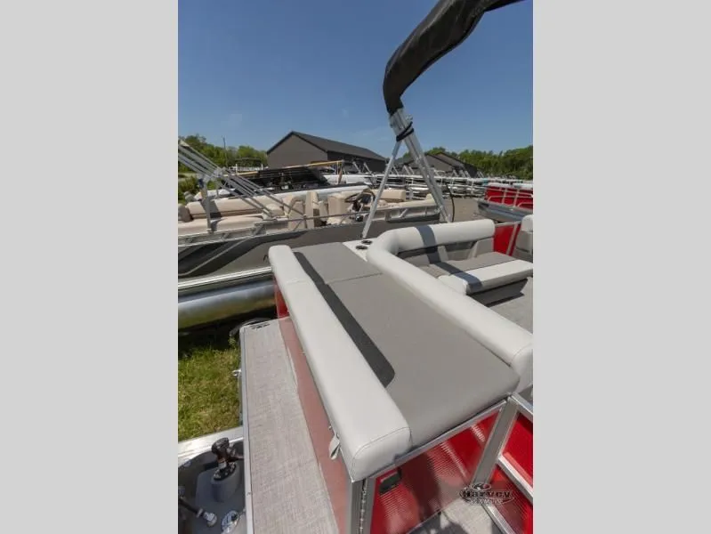 Slide: The Image of Vectra Classic 19 L 2025 - 8