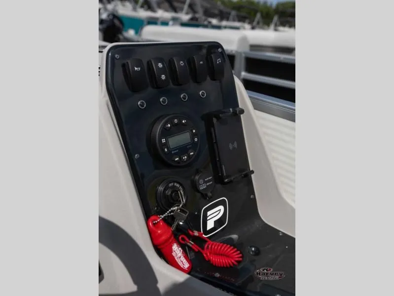 Slide: The Image of Vectra Sport 23 XT 2025 - 13