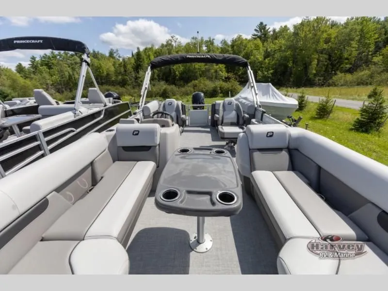 Slide: The Image of Vectra Sport 23 XT 2025 - 6