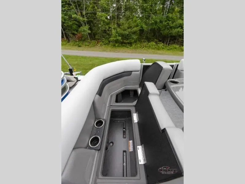 Slide: The Image of Vectra Classic 21 RL 2025 - 13