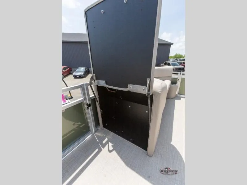 Slide: The Image of VLS Quad Lounge - 21 FT 2025 - 14