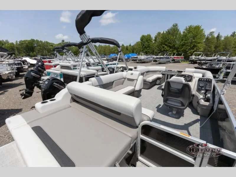 Slide: The Image of Vectra Classic 21 RL 2025 - 6