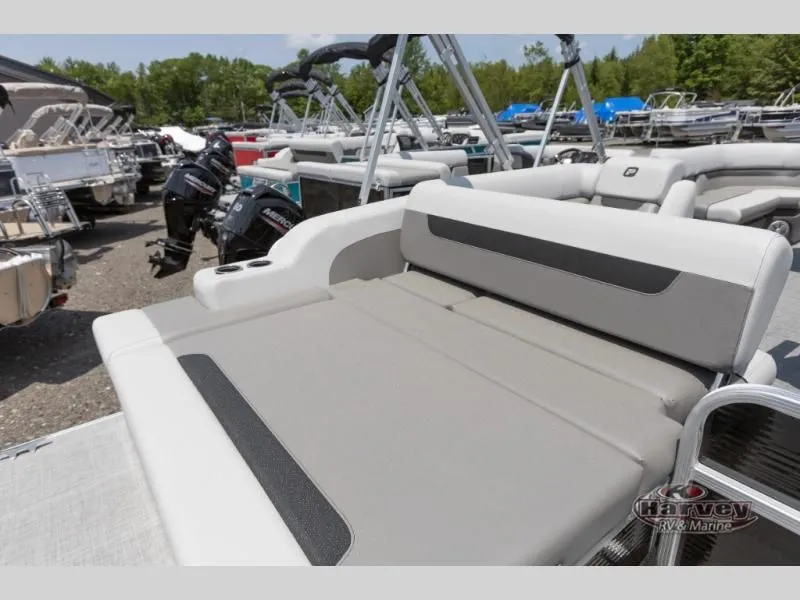 Slide: The Image of Vectra Classic 21 RL 2025 - 7