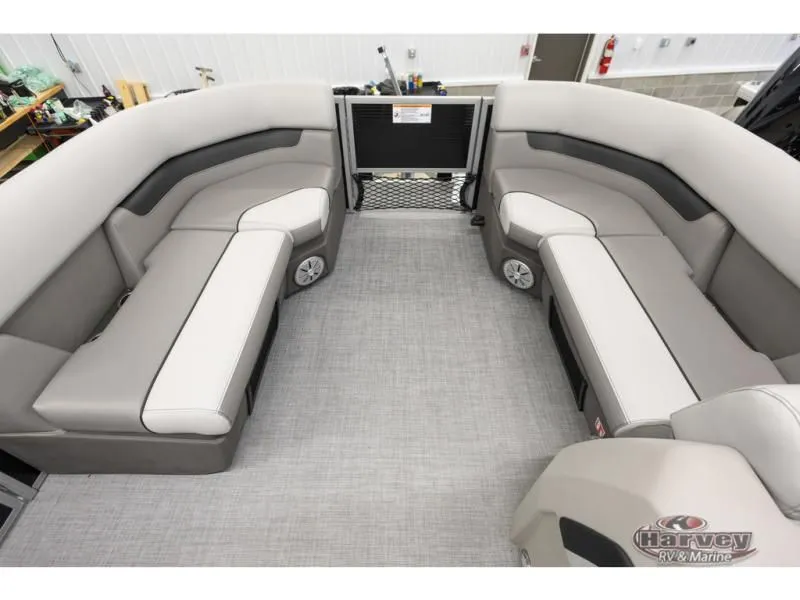 Slide: The Image of Sportfisher 21-2RS 2026 - 17