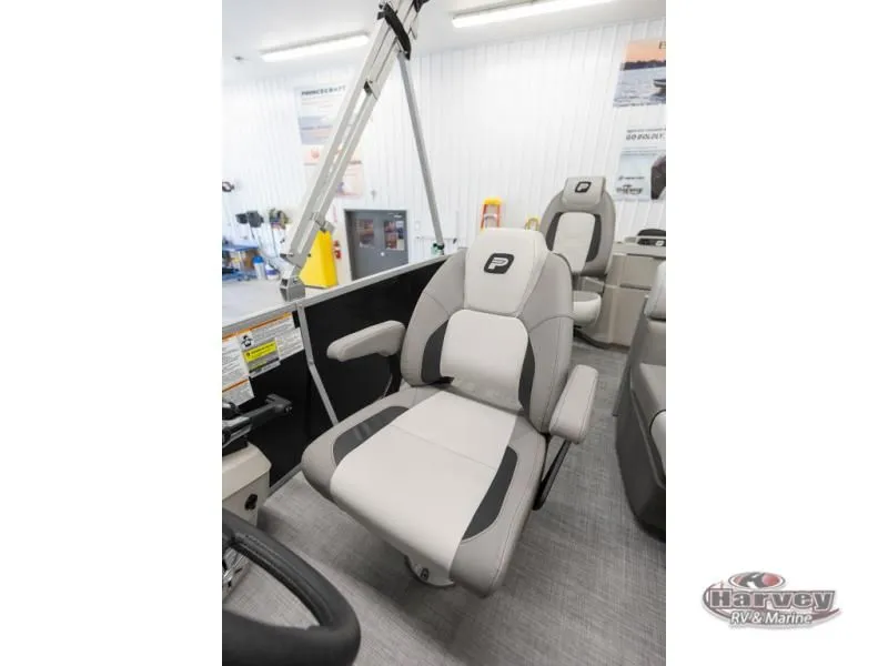 Slide: The Image of Sportfisher 21-2RS 2026 - 4