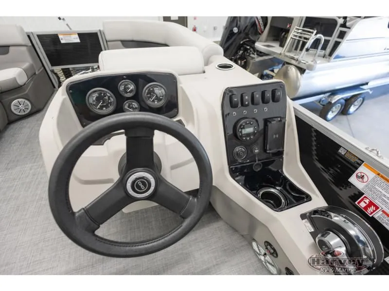 Slide: The Image of Sportfisher 21-2RS 2026 - 5