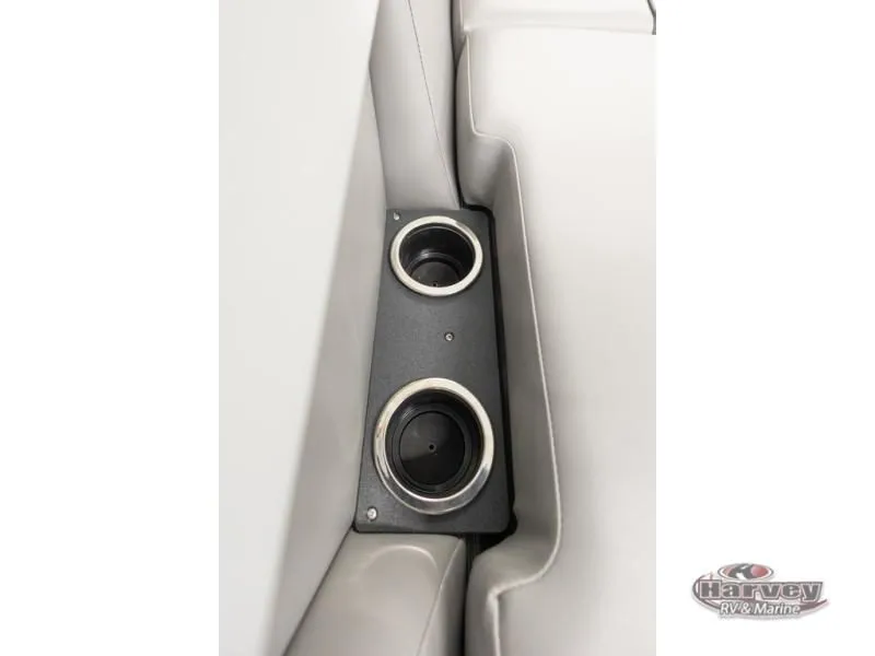 Slide: The Image of Sportfisher 21-2RS 2026 - 9