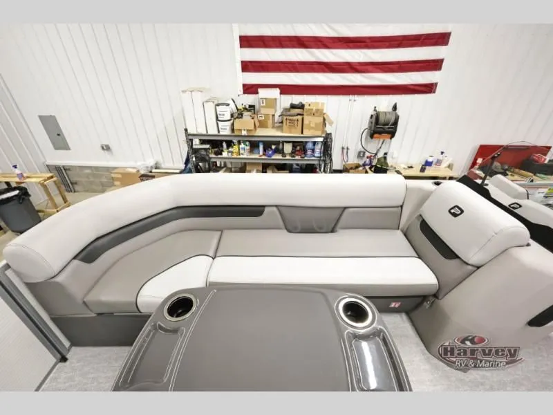 Slide: The Image of Vectra Classic 21L 2026 - 13