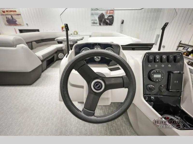 Slide: The Image of Vectra Classic 21L 2026 - 15